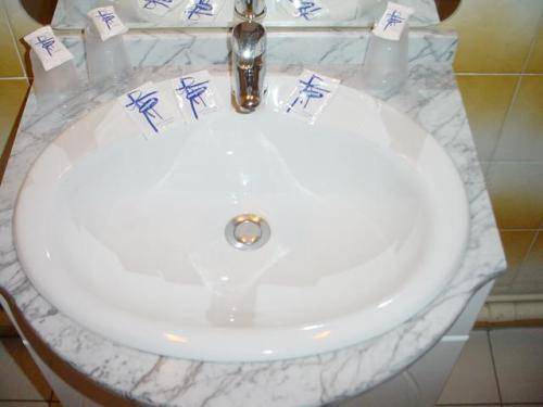 רושפור Hotel Caravelle Contact Hotel מראה חיצוני תמונה
